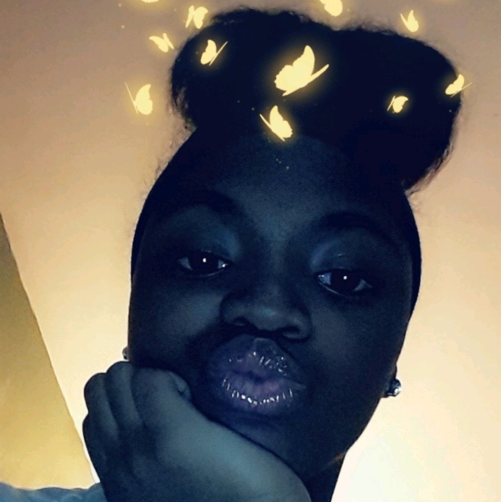 Meet your Posher, Makayla